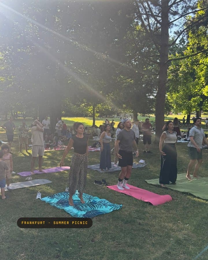 Newbee outdoor park picnic
